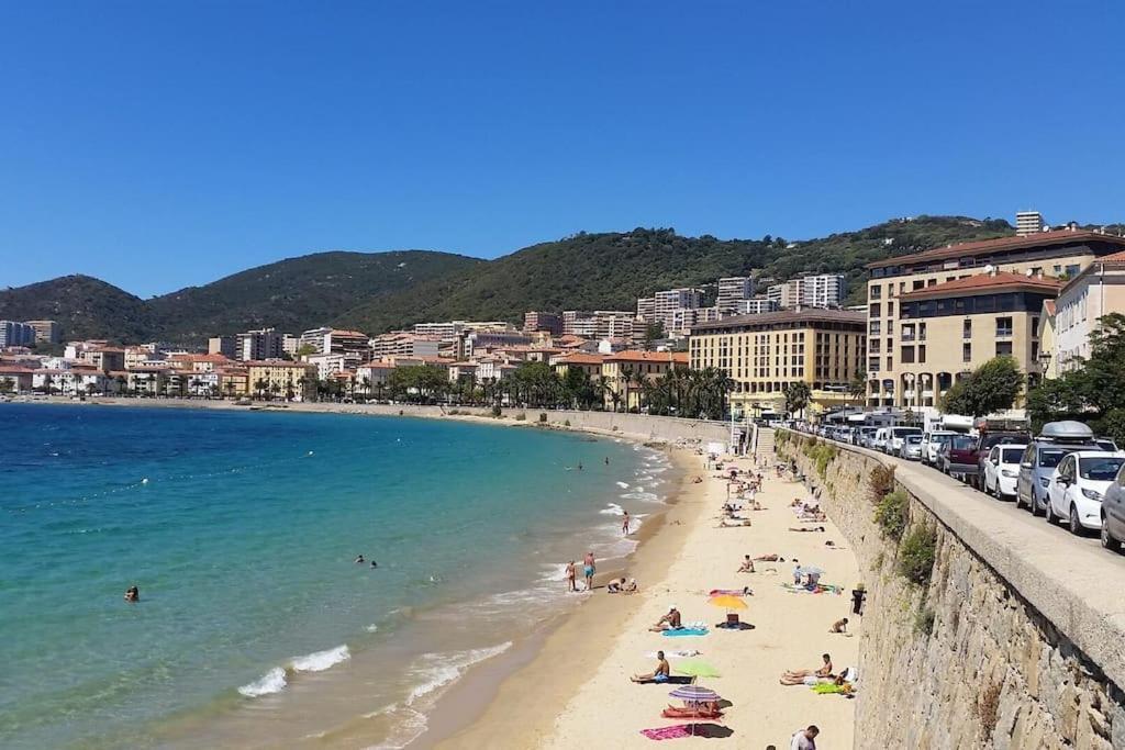 30m2 Hyper Centre Ajaccio (Corsica)